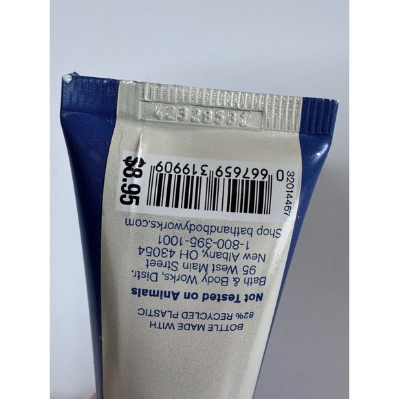 1 BATH & BODY WORKS INTENSE MOISTURE HAND MASK FORMULA CREAM  LOTION TRAVEL  1OZ - Picture 4 of 4